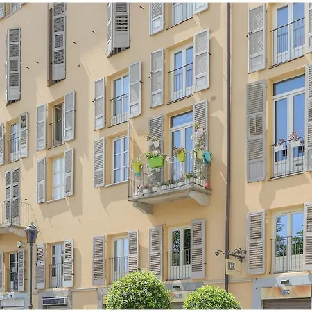 Apartment Charm And View On Piazza Carlina - Center Turin