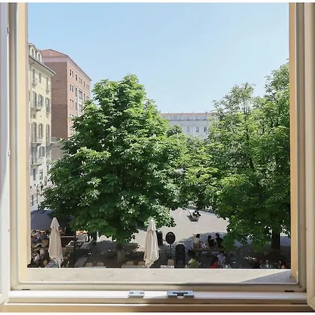 Charm And View On Piazza Carlina - Center Turin