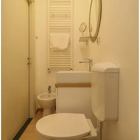 Apartment Charm And View On Piazza Carlina - Center Turin