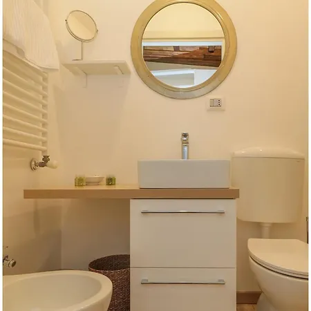 Carlina Charme 10 Minutes From Porta Nuova - Wifi * トリノ